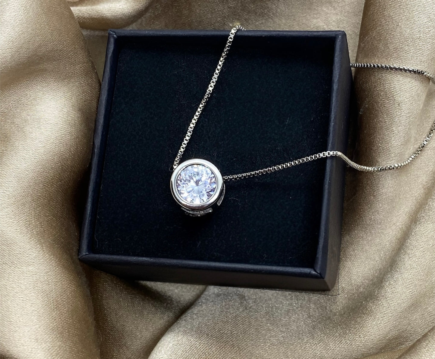 Kette mit beweglichem Anhänger „Aurelia“ aus 925 Silber